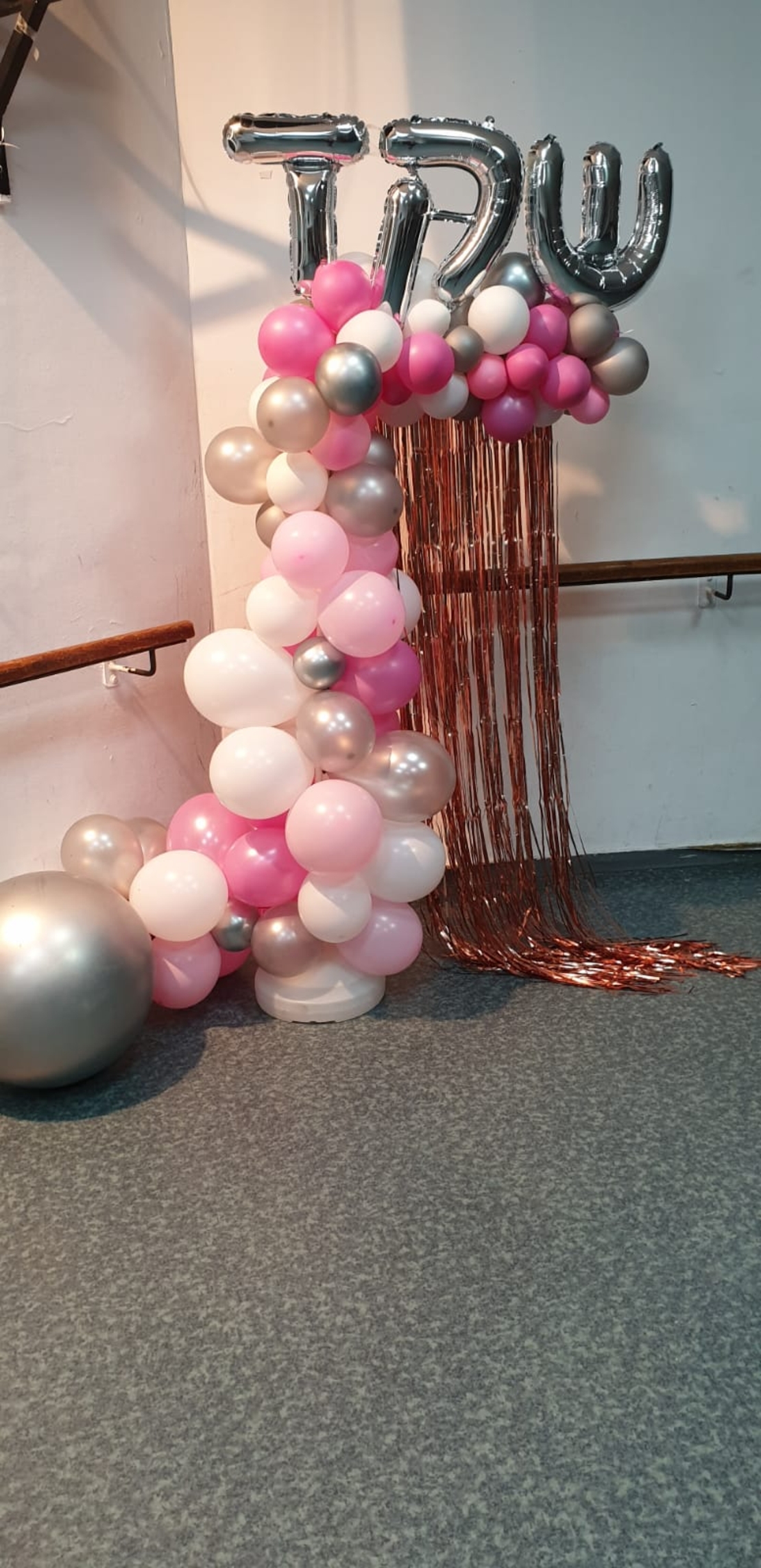 עמוד אורגני נמוך + שם + פרנזים