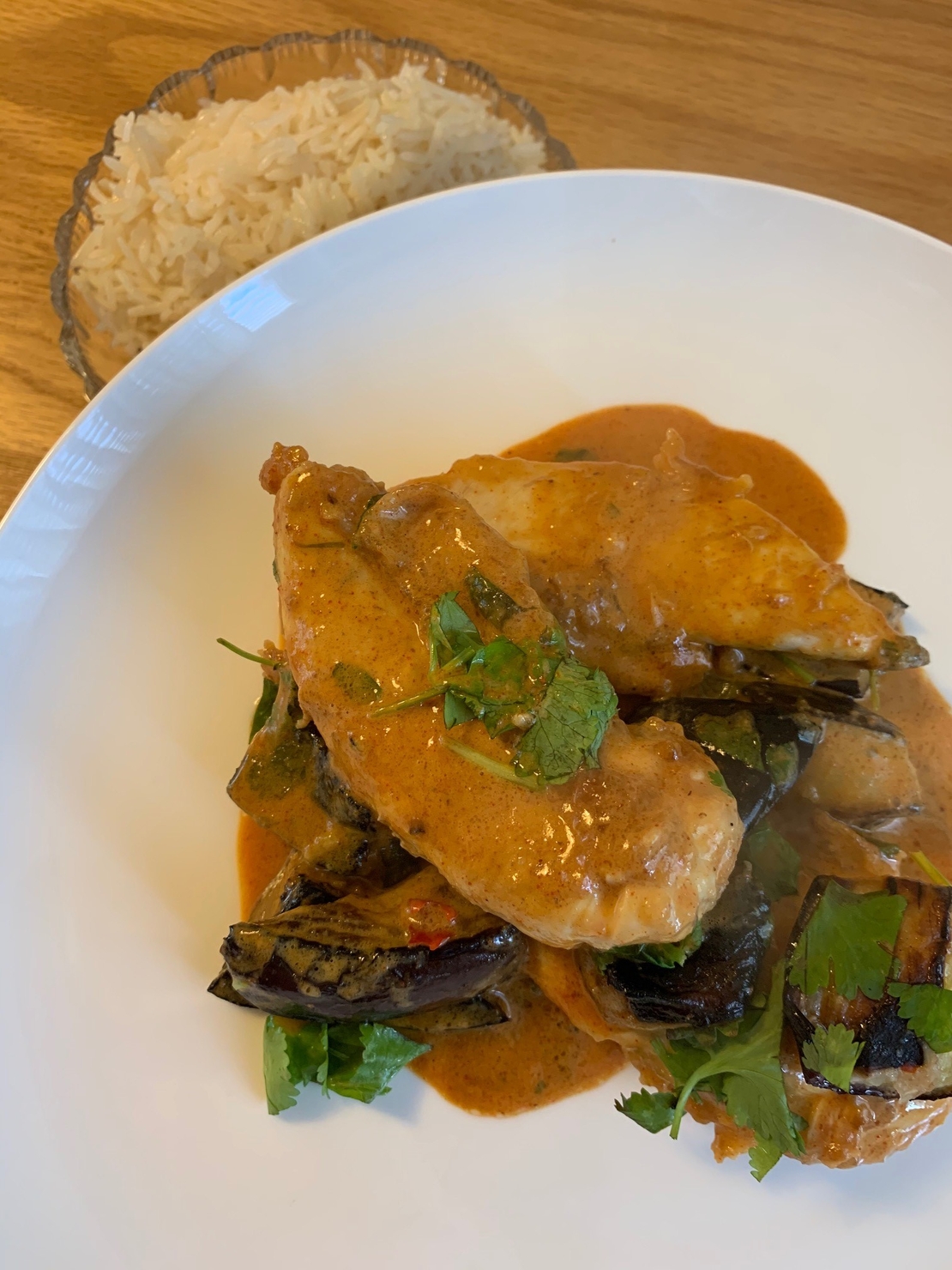 עוף ברוטב קארי וחציל