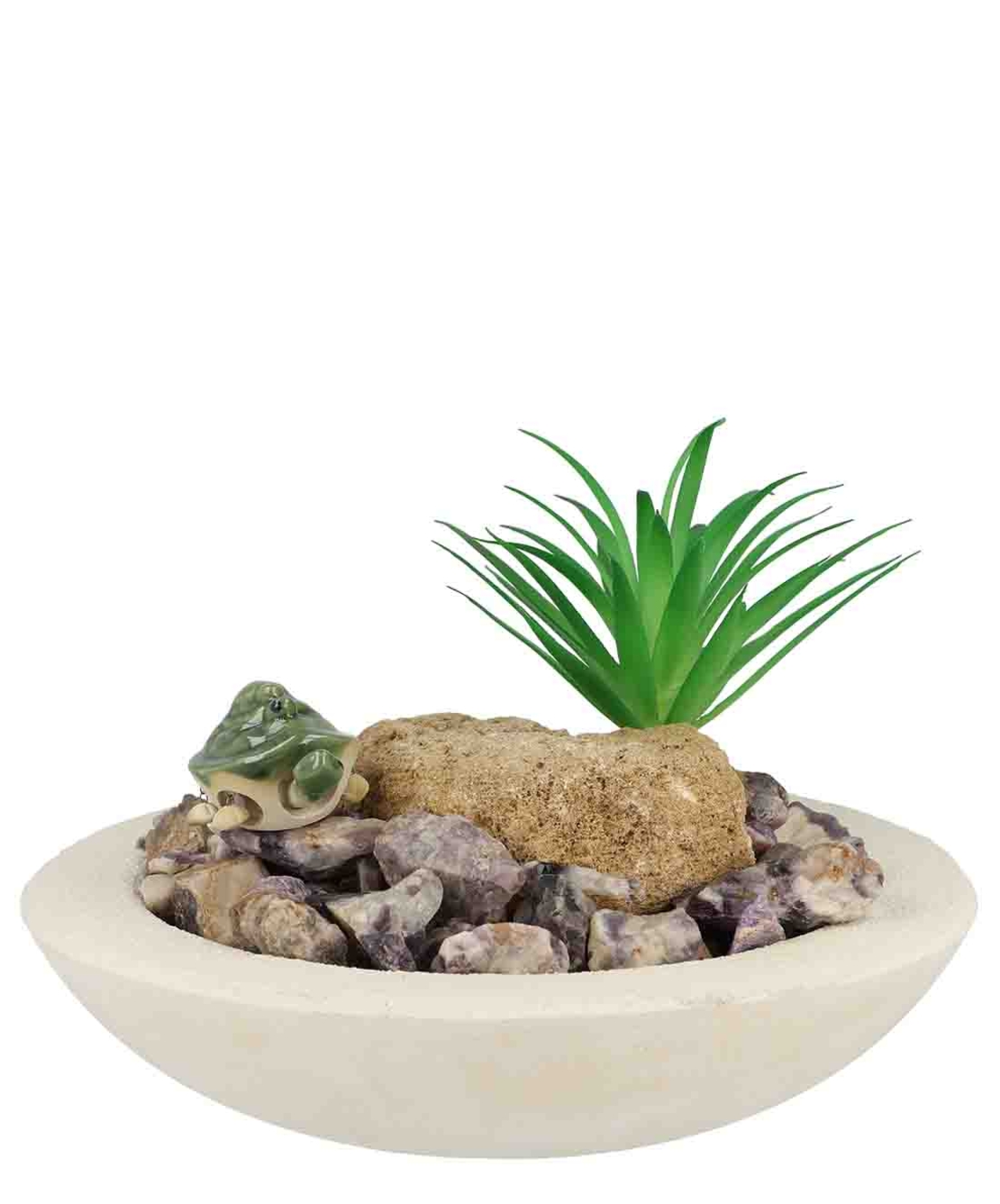 מזרקה עם אמטיסט שברון גולמי בקערה עגולה לבנה