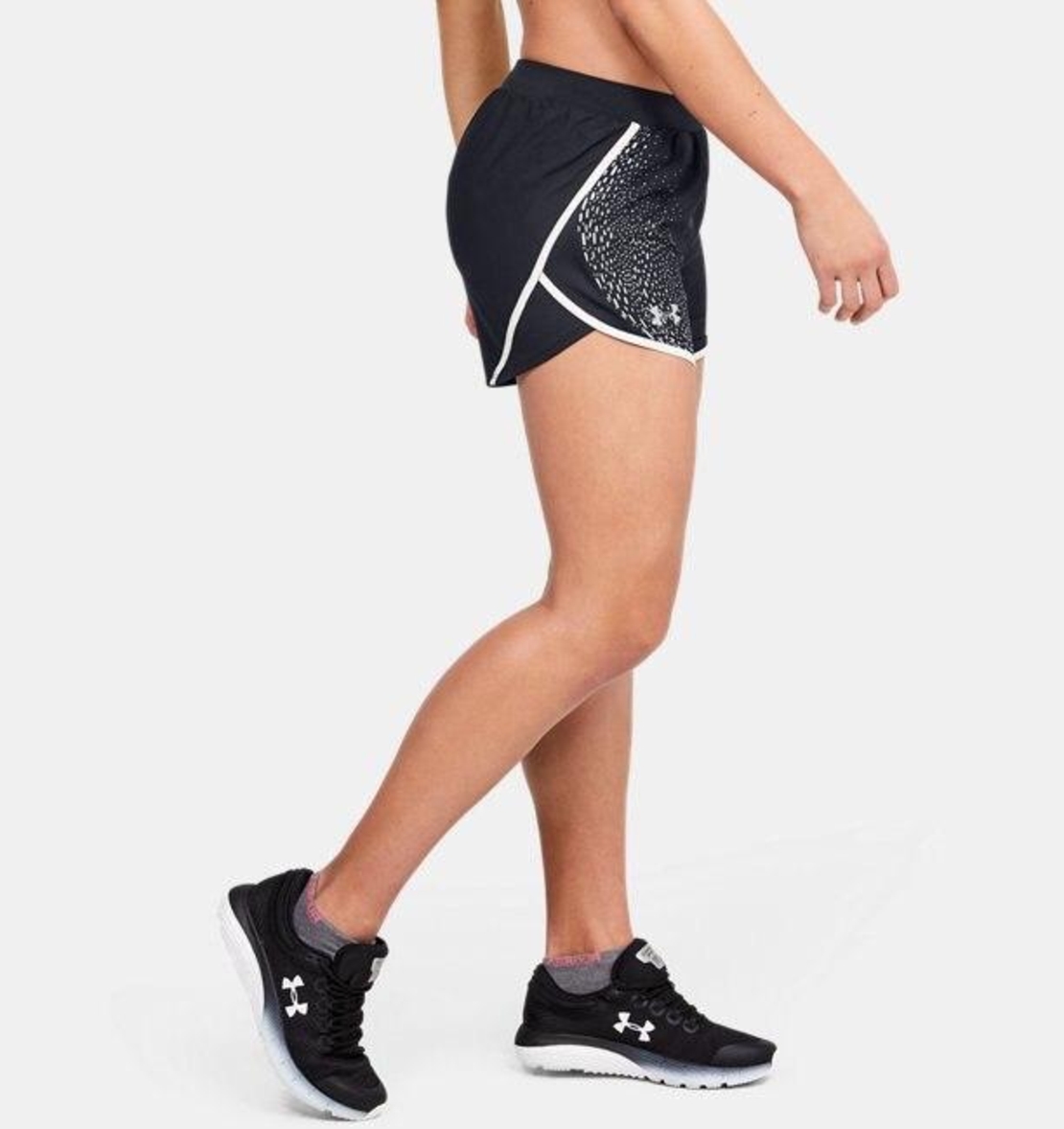 שורט אנדר ארמור נשים | Under ArmourFly-By 2.0 Graphic Play Shorts