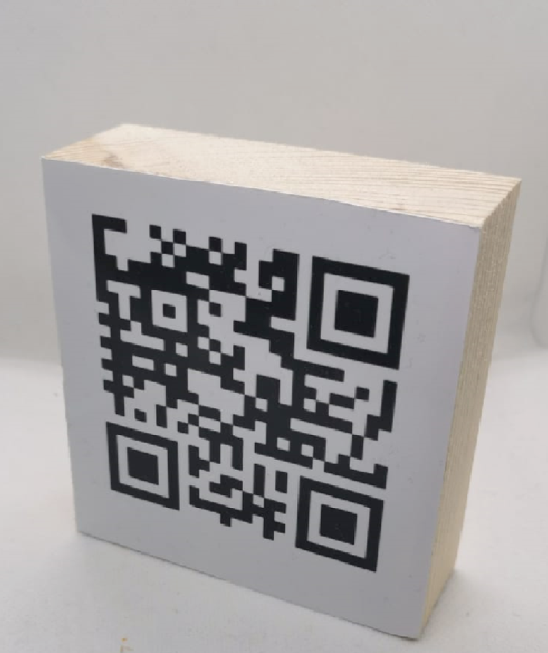 קוביית עץ עם תמונה -פיקבלוק