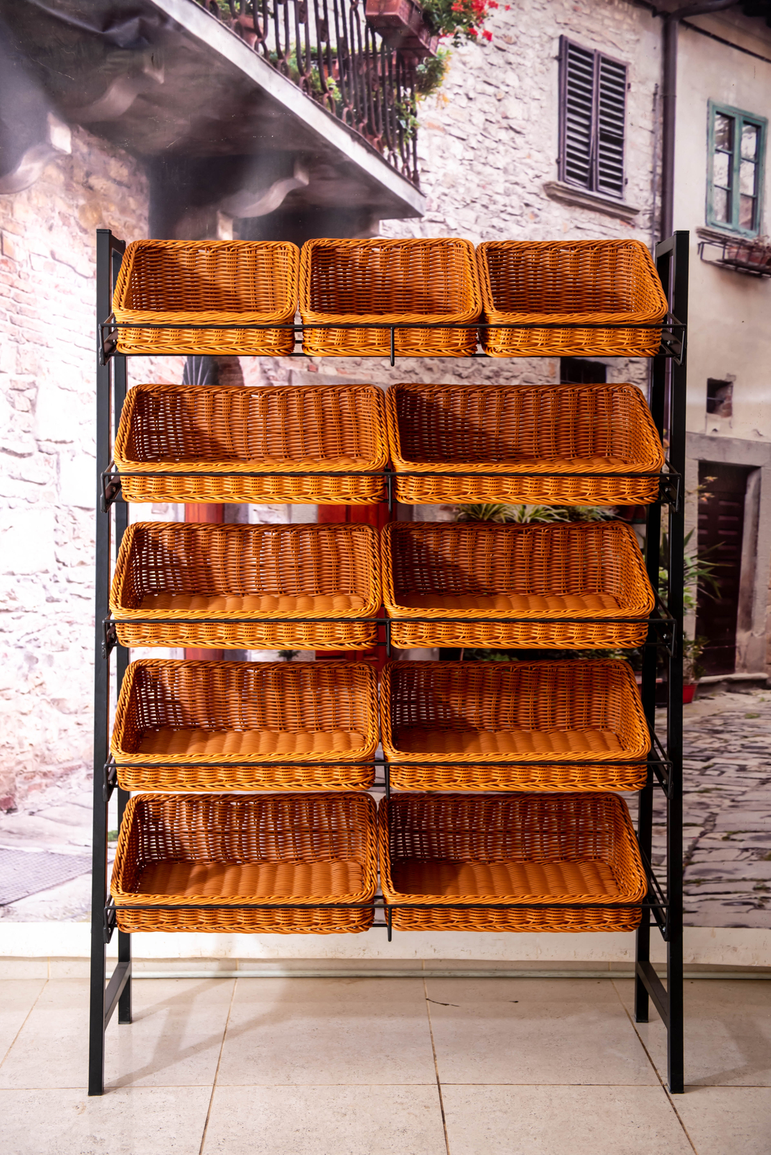 מתקן תצוגה מעוצב בעיצוב וייצור אישי