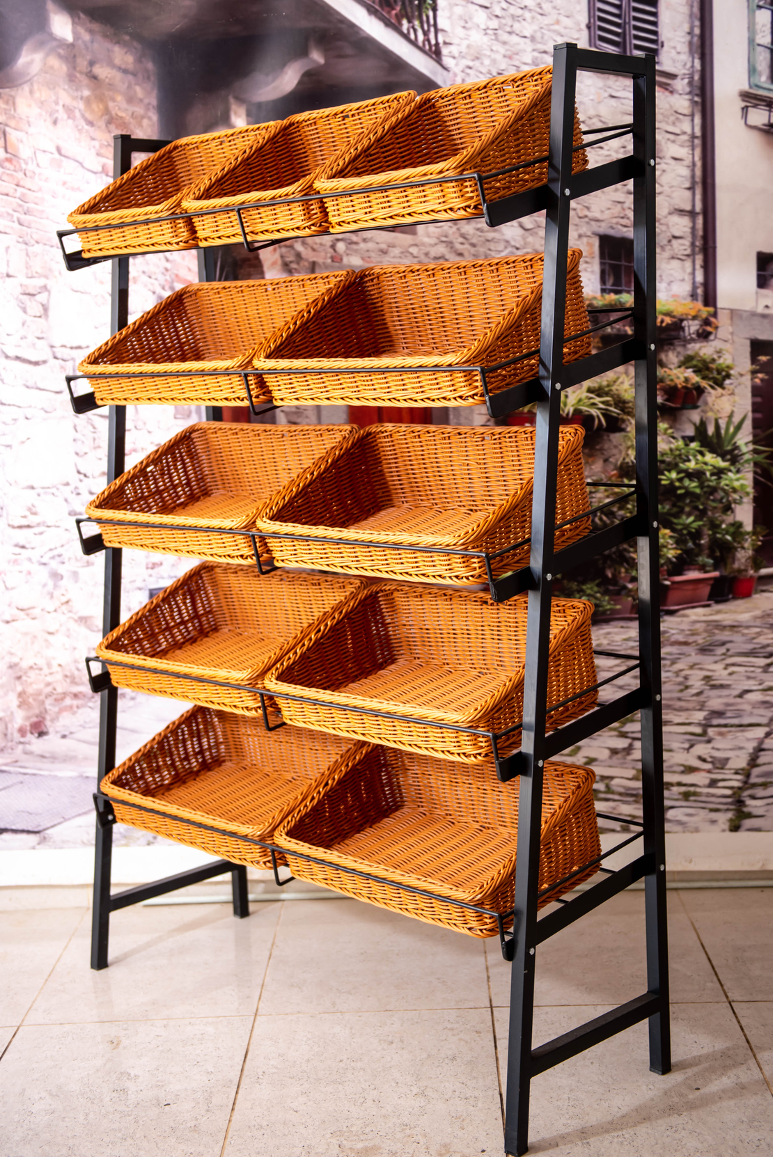 מתקן תצוגה מעוצב בעיצוב וייצור אישי