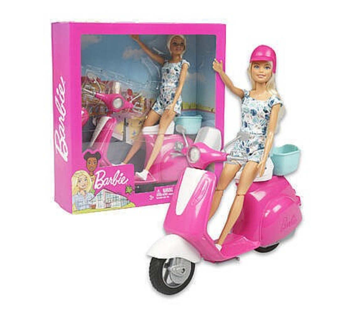 ברבי על קטנוע