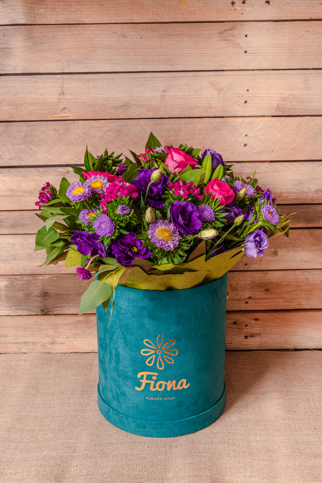 Flowers in hat box - 