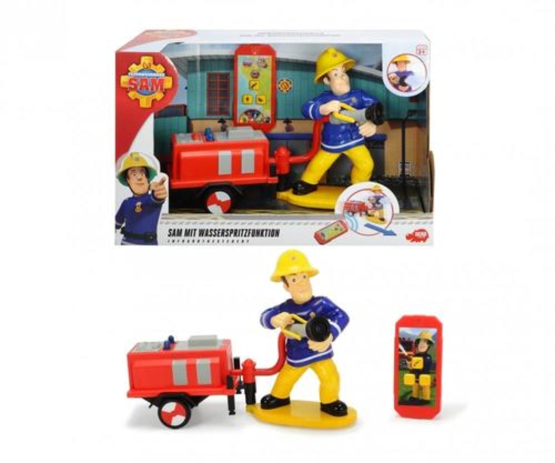 סמי הכבאי  יורה מים על שלט