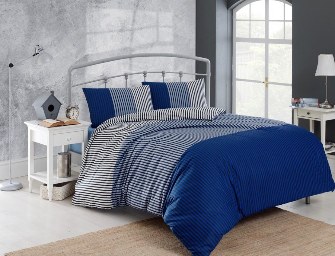 три оттенка синего