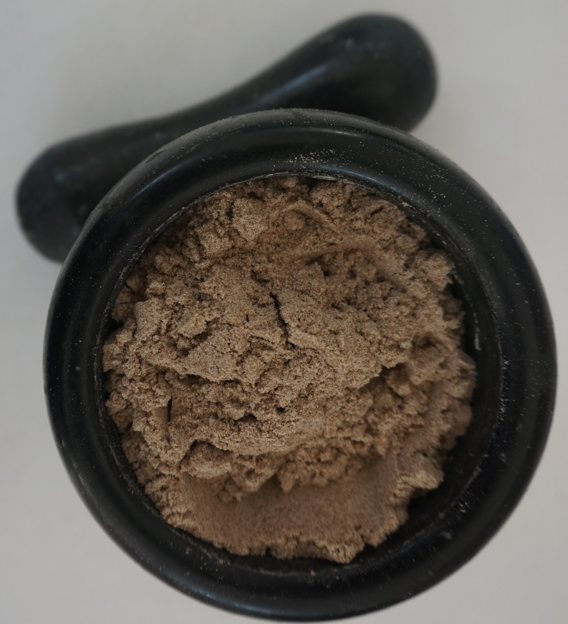 בֶּן-חָלִיף חַבָּשִׁי אדום-(קֶי טַף)ቄይ ጤፍ