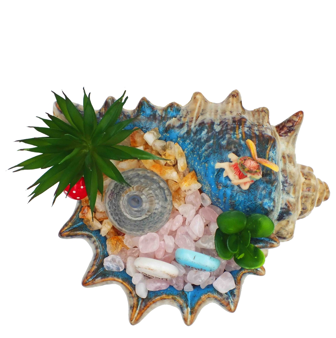 מזרקת מעיין נובע עם רוזקוורץ וסיטרין מוחלקות בקערה דמוית קונכיה עם כדור קריסטל 