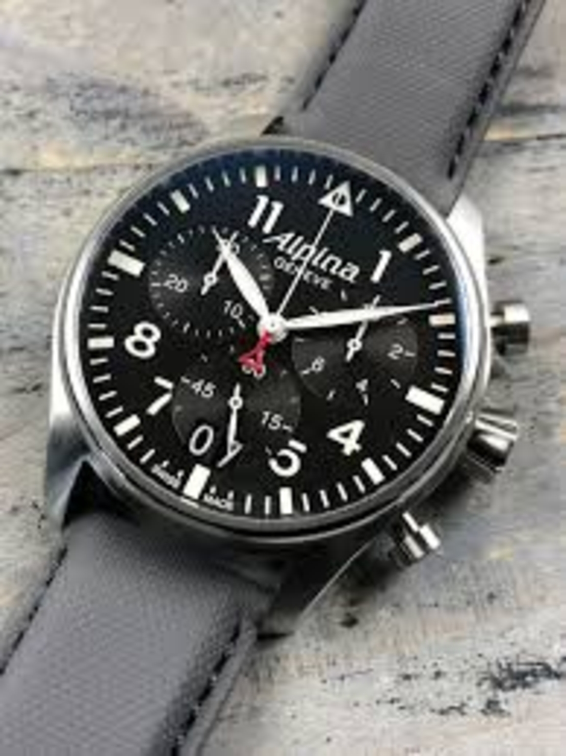 שעון Alpina Startimer Pilot Black Dial Grey Leather