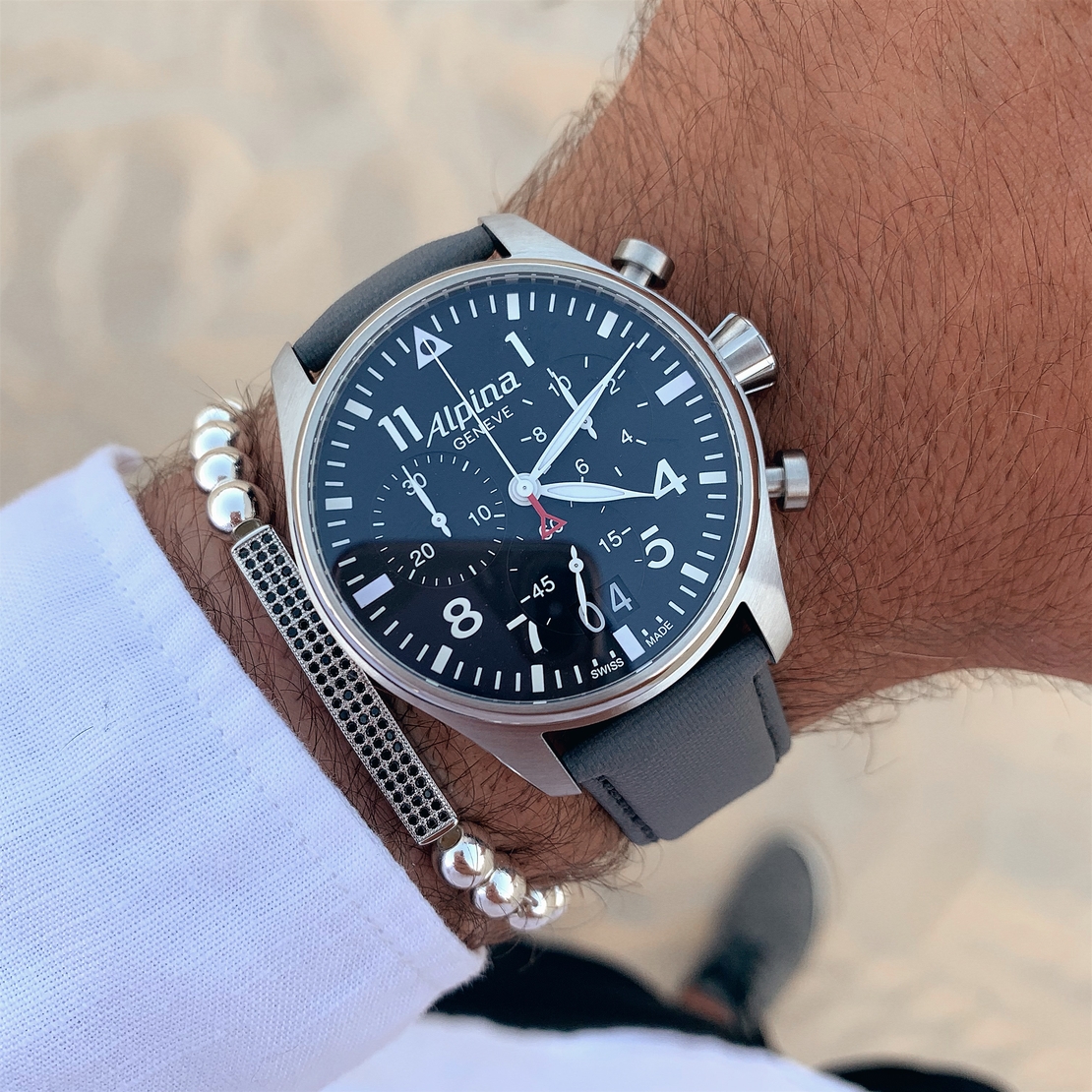 שעון Alpina Startimer Pilot Black Dial Grey Leather