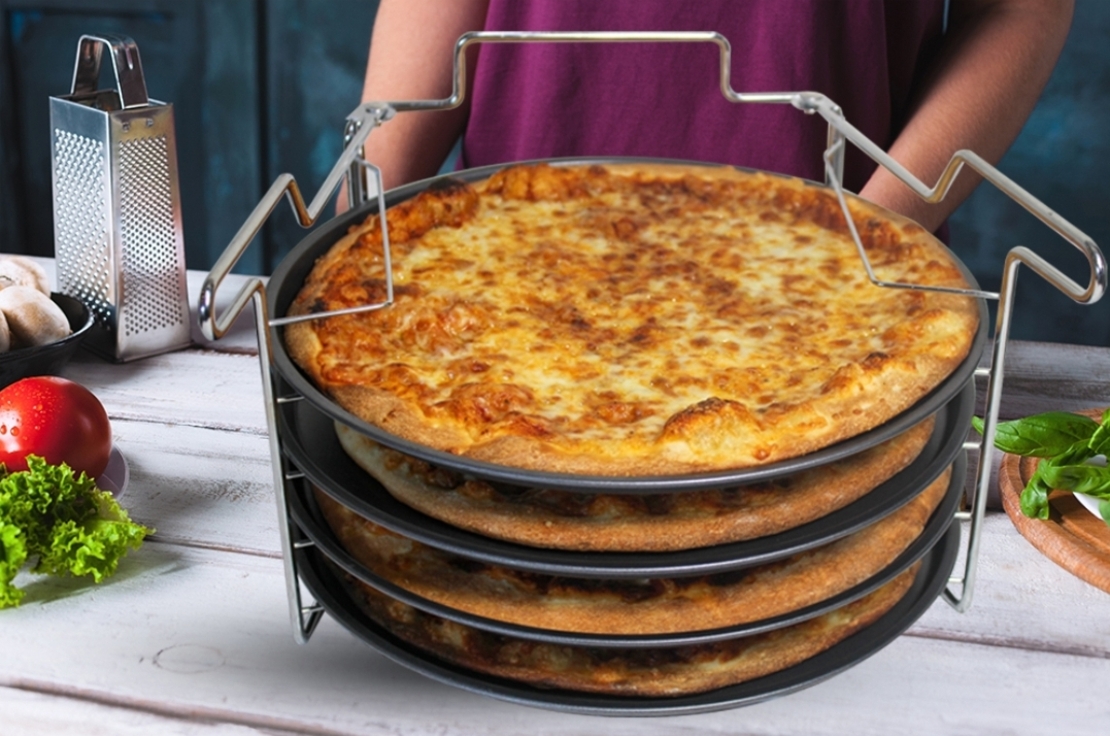 מעמד עם  4 מגשי פיצות Pizza Set