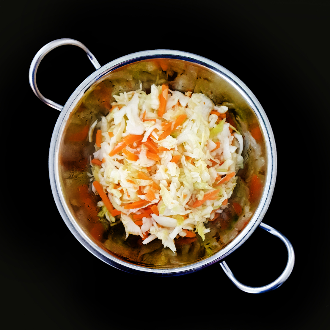 קלוסלאו-כרוב וגזר במיונז בתיבול מיוחד