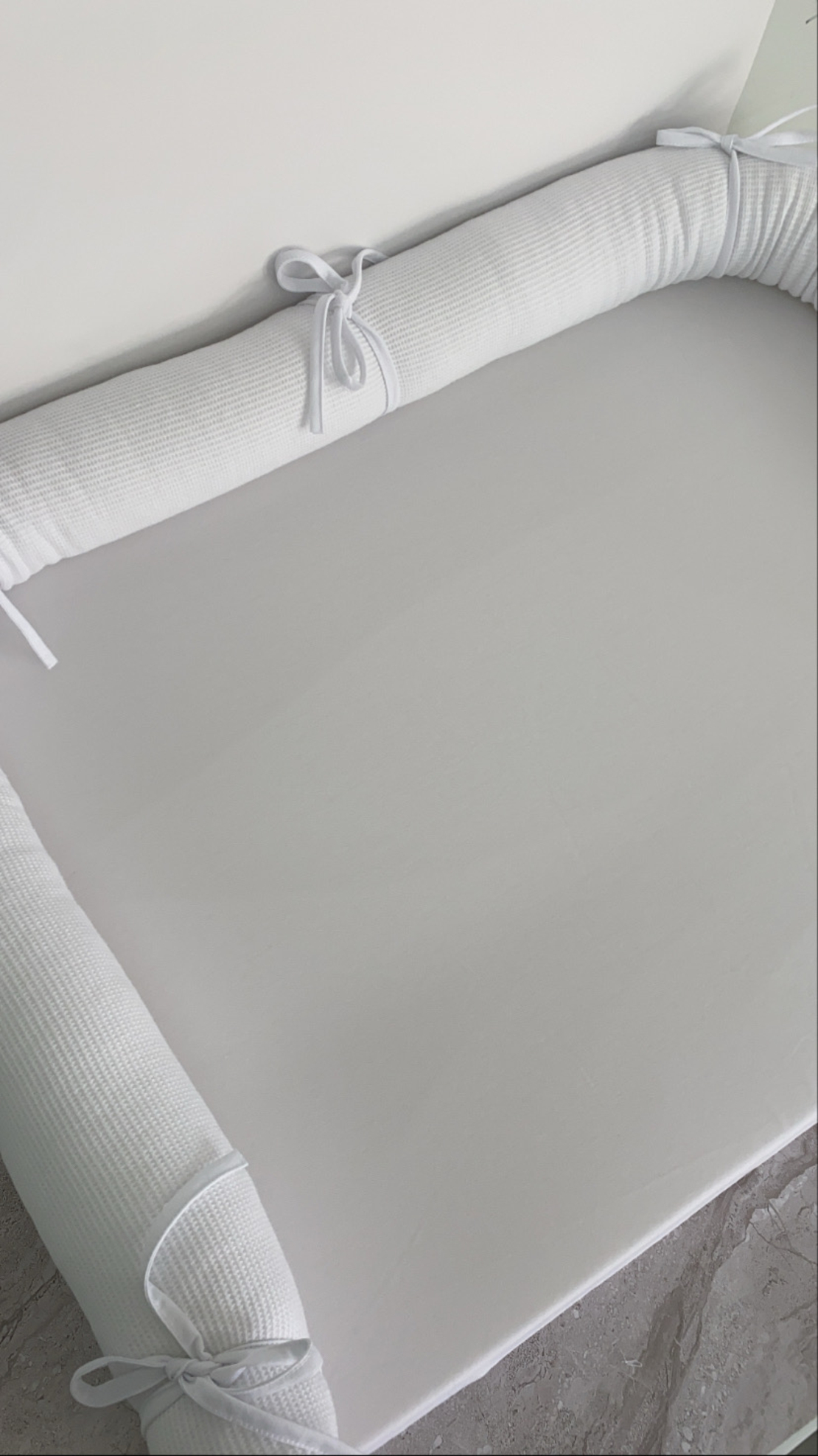 משטחי החתלה| וופל ג'רסי לבן שלג