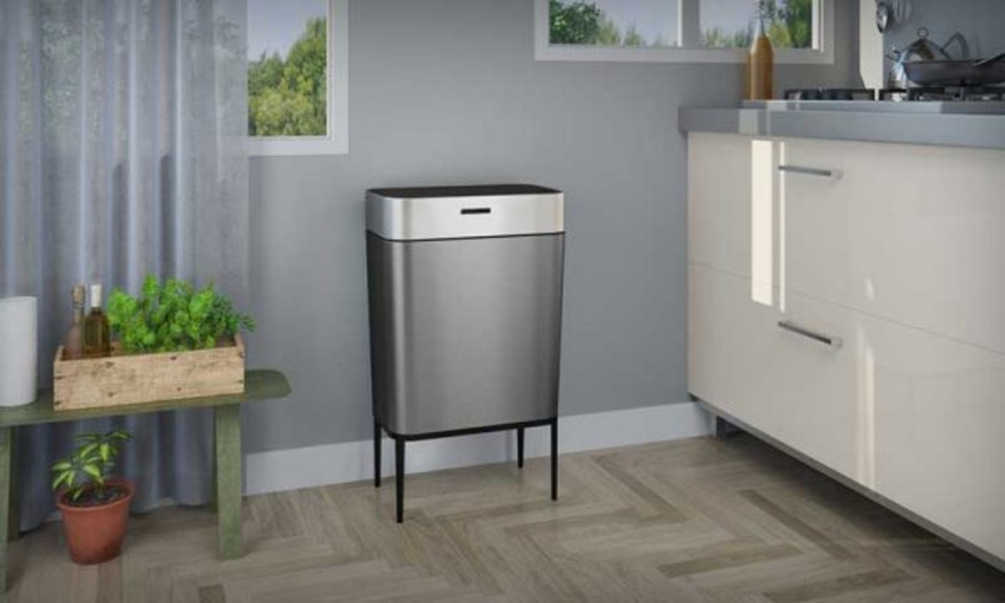 פח אשפה אוטומטי מעוצב 60 ליטר RAZCO דגם Prestige