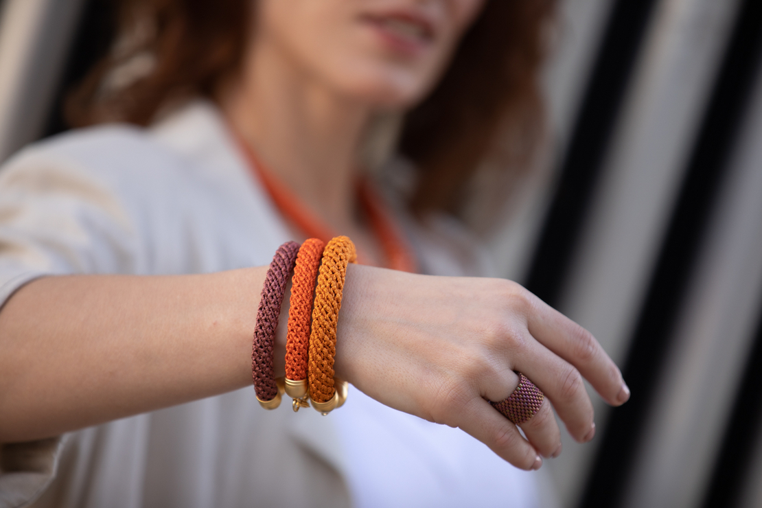 צמיד גליה | סט 2 צמידים סרוגים