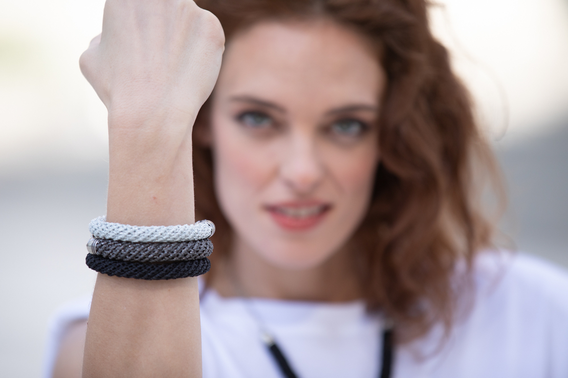 צמיד גליה | סט 2 צמידים סרוגים