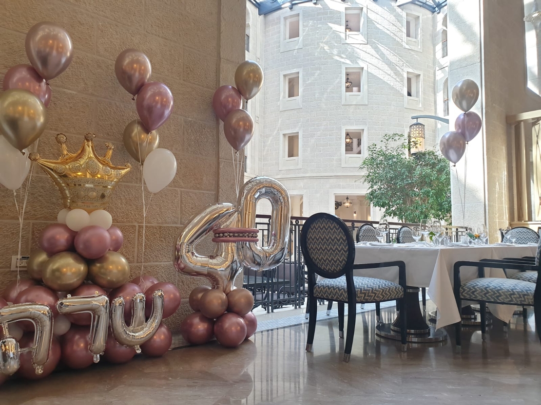 זר שם מפואר וזר ספרות על בסיס כפול