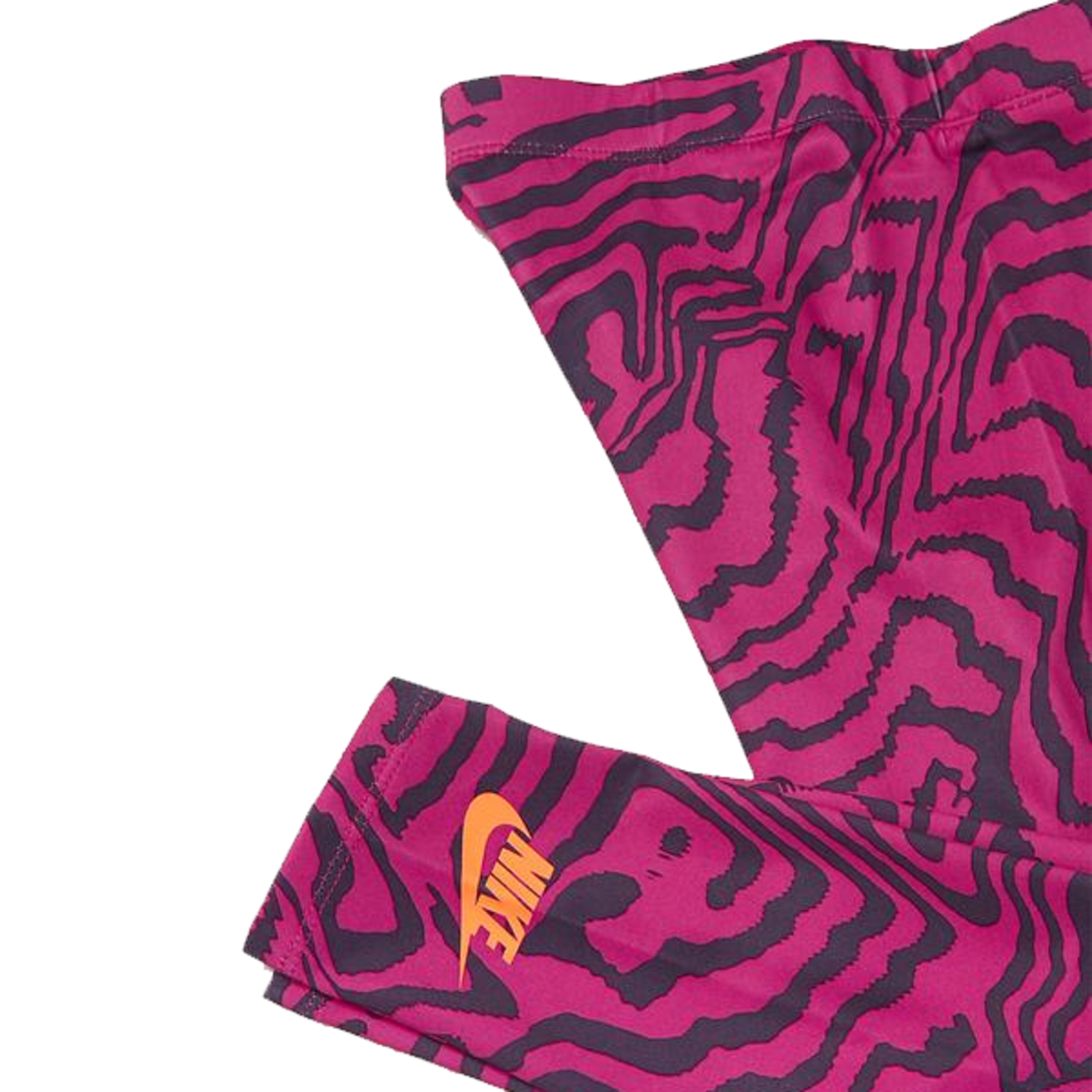 חליפת NIKE טי שרט וטייץ 