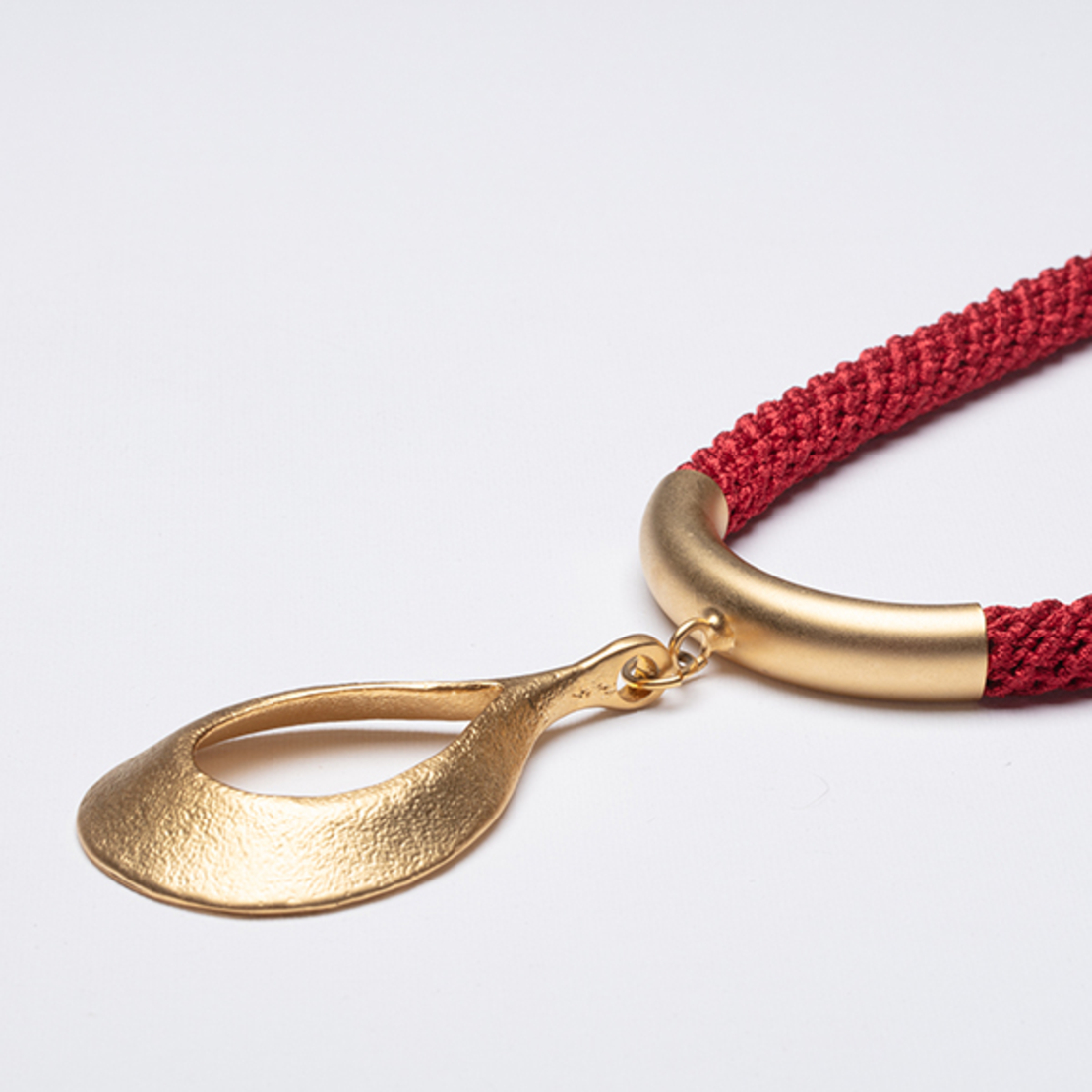 Red & Gold Drop Shape Pendant Necklace | Smadar