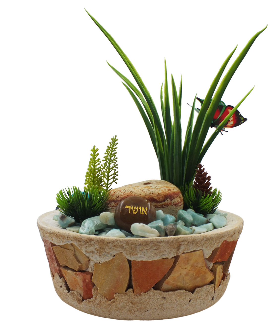 מזרקת מעיין נובע בקערה עגולה מעוטרת שברי אבנים - אמזונייט