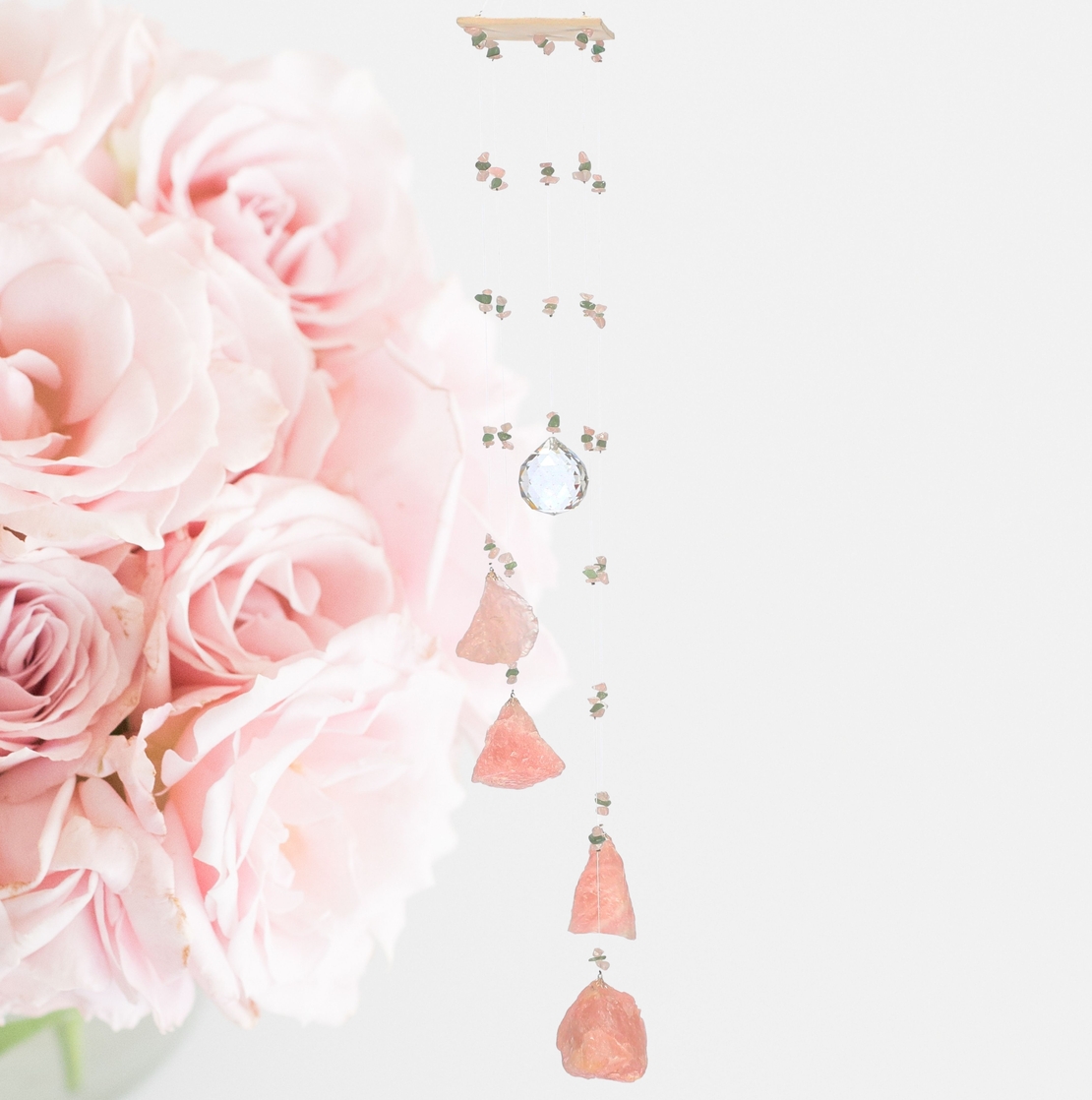 מובייל ספירלה משולב אבני רוזקוורץ גולמיות 5 זרועות 65 ס