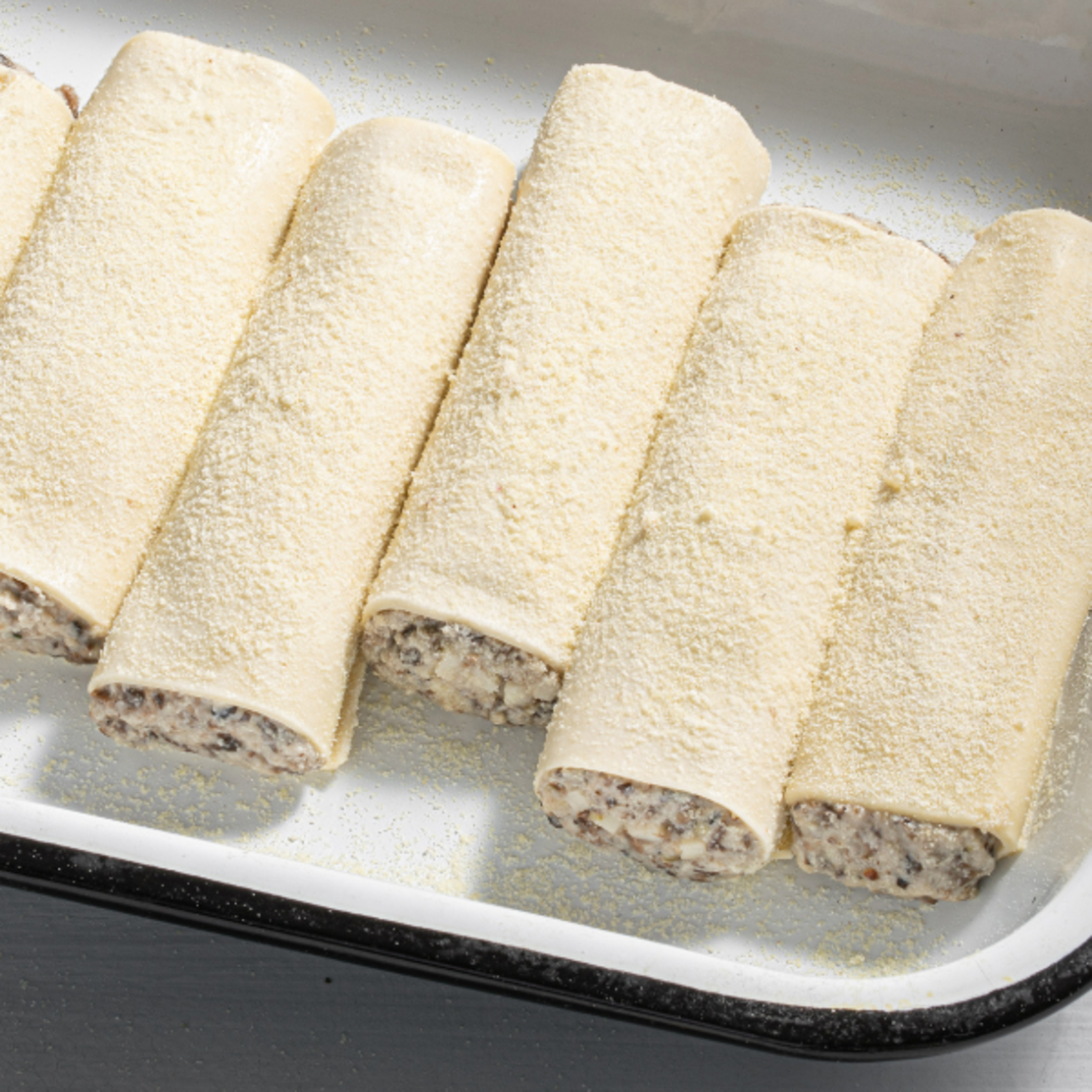 קנלוני פטריות וגבינות - 12 יחידות 