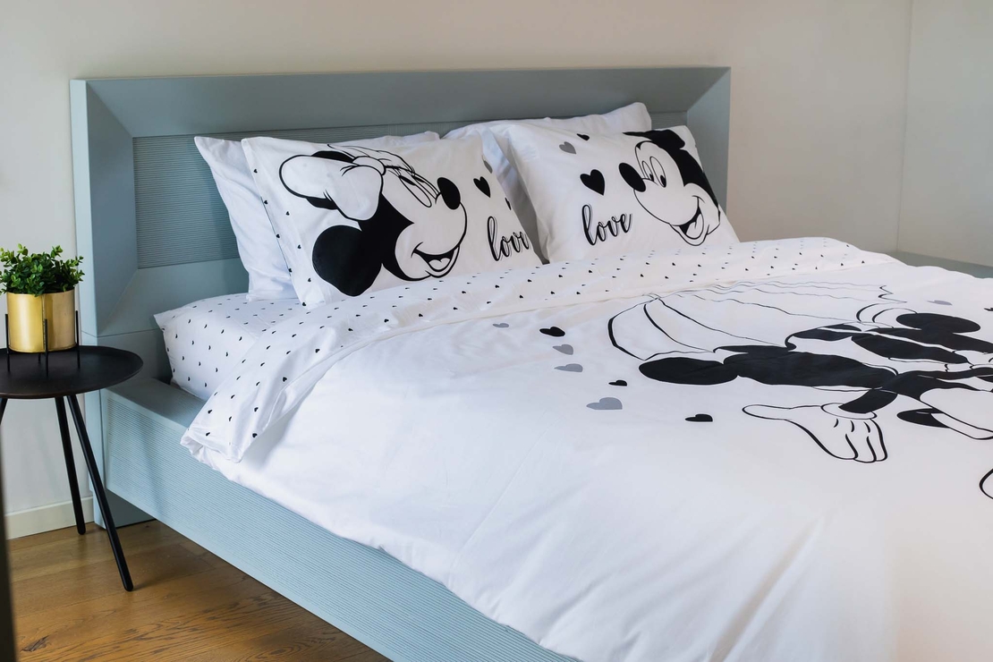 מצעי מיקי ומיני מחובקים 160/200