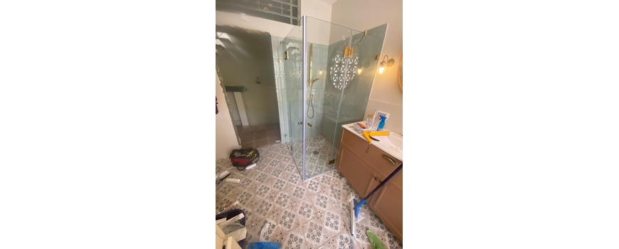 מקלחונים פינתיים צירים