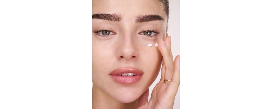 Eye Care (טיפול ומראה אזור העיניים)