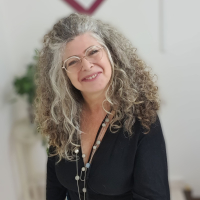 אודות סיגל צוקר