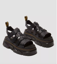 Dr. Martens Mattison 3s