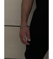 צמיד לוקאס