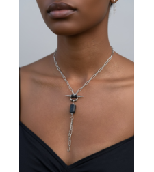 Elegant Noir necklace