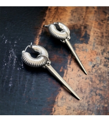 Fangs earrings