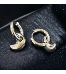 Mini moon earrings