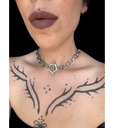 Anabel choker