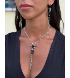 Elegant Noir necklace