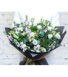 Bouquet of white lisianthus and matthiola #107