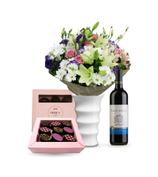 Anastasia flower arrangement + Perly chocolate + Wine