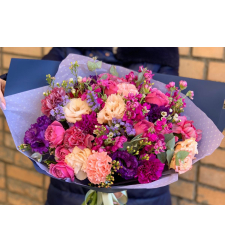 Vivid kiss - Bouquet of cloves, roses, lisianthus and matthiola #101