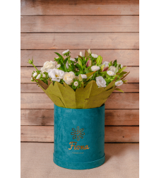 Flowers in hat box - 