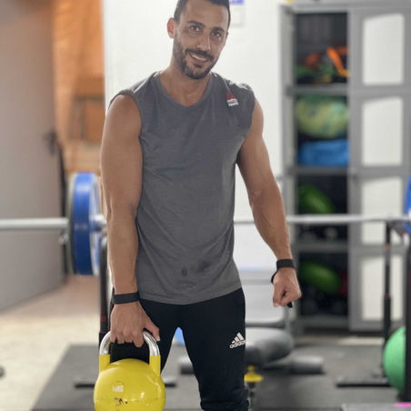 מאמן אישי בגבעתיים – אימוני כוח מקצועיים באווירה אישית