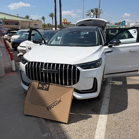 שטיחים ל-JAECOO 8 – למה חשוב לבחור שטיחים שמותאמים בדיוק לרכב?