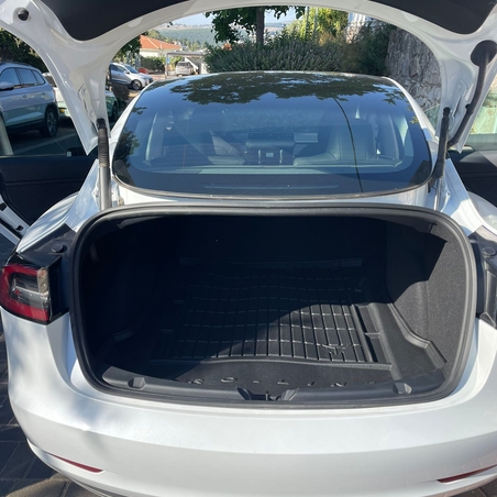 שטיח לתא מטען