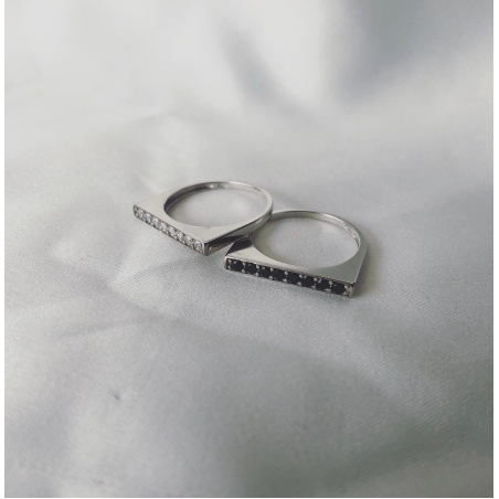 טבעת  פס-זרקון שחור כסף 925
