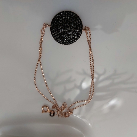 צמיד עיין שחורה