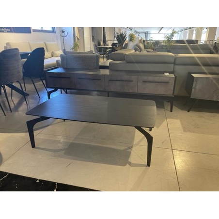 מזנון ושולחן