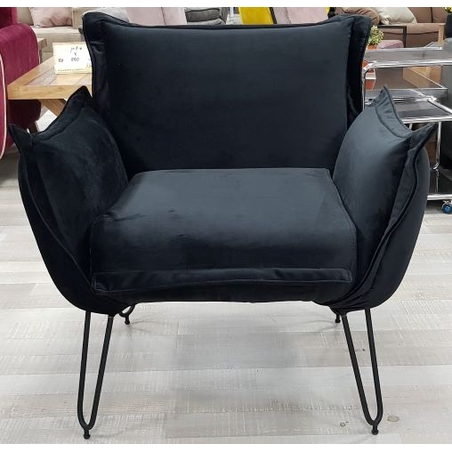 כורסא מעוצבת שפתיים