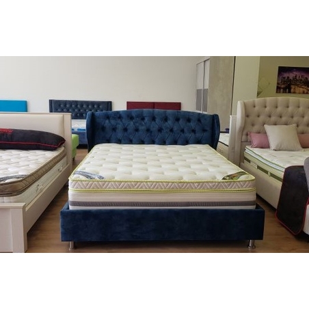 מיטה מרופדת רותם